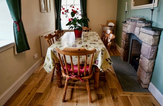 THE COACH HOUSE