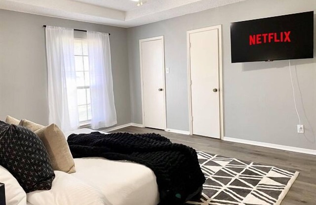 The Cozy Corner - NFLX - Arcade - FencedYard