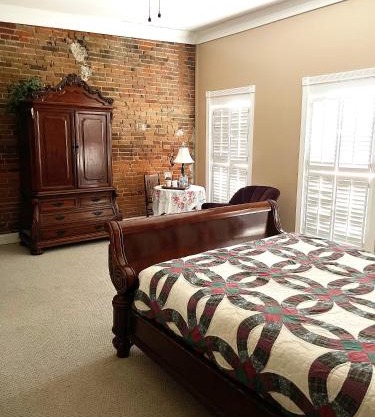 The Eagles Nest Inn