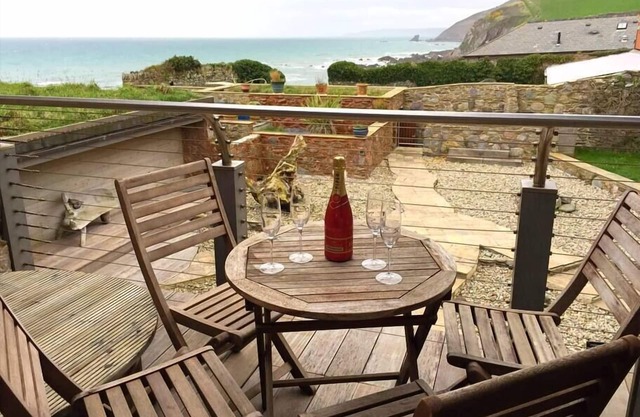 The Fish Cellars - Luxury Holiday Cottage