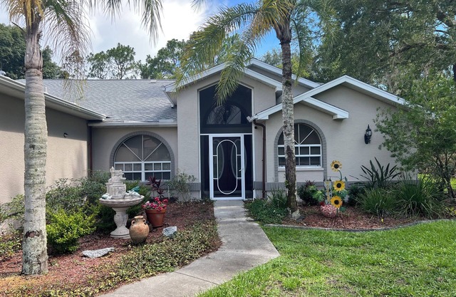 The Gallery 4-bedroom house in amazing Homosassa with AC, WiFi. Enjoy your stay.