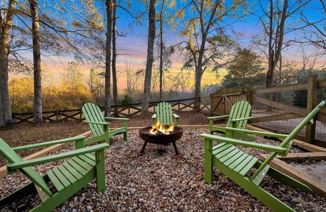 The Hidden Gem. nnQuiet, Cozy & only 30 minutes from down town Atlanta.