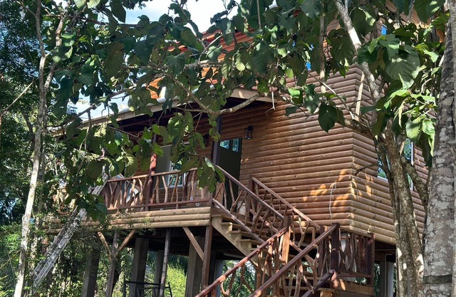 The Howler Riverside Retreat