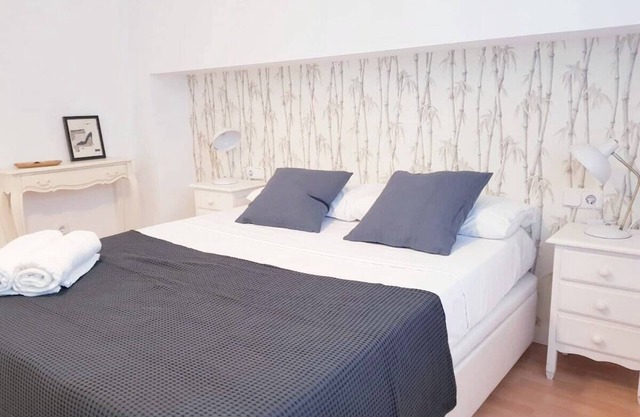 The Jardines del Turia Apartment by Florit Flats