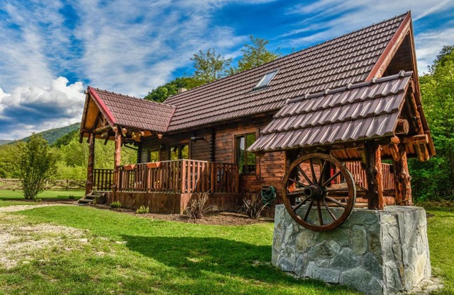 The Little Mountain Cabin