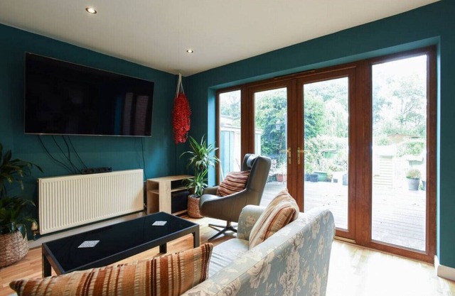 The Nest | Large Family Home | Pool Table