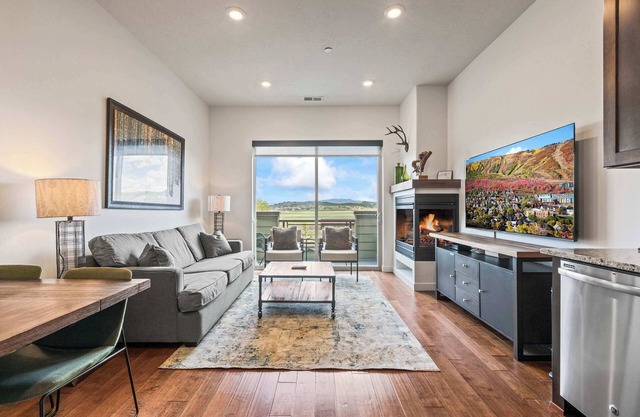 The Nook at Newpark-Mountain days Hot tub nights