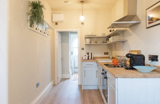 The Nook - sleeps 3 guests in 1 bedroom