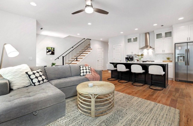 The Oakley - Near Lake Fayetteville!