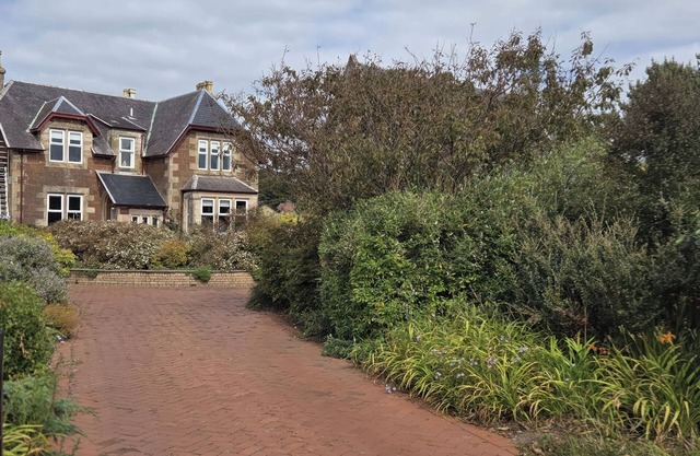THE OLD RECTORY, family friendly, character holiday cottage in Largs