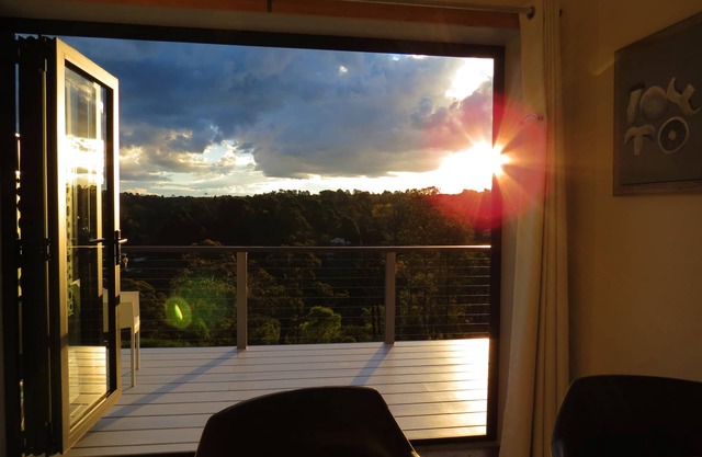 The Origami Apartment. Spacious, private, local views.close to town