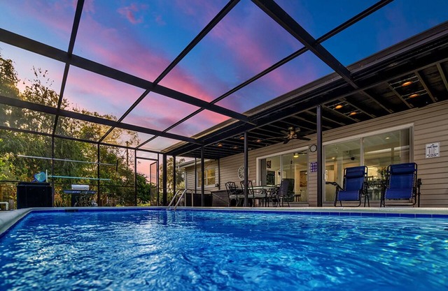 The Pool House -Private Heated Pool w Entire House ~ PETS WELCOME!