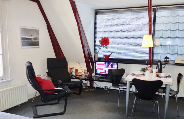 The Red Studio Apartment Palamedes