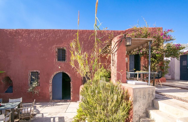 The Red Winehouse | Old winery converted into a stylish villa | close to Oia