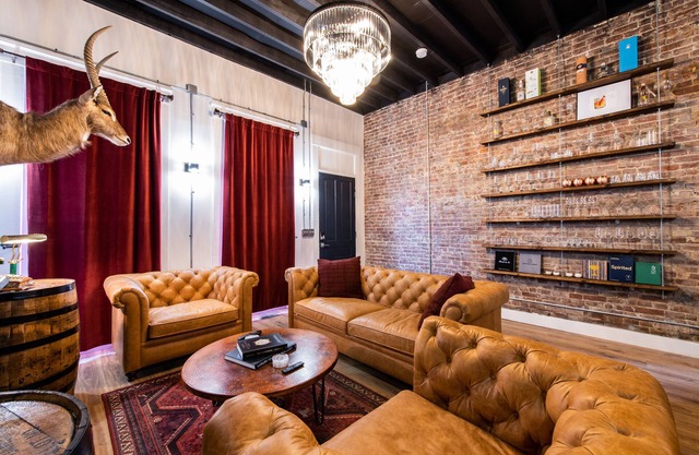 The Rickhouse in NuLu~2 King Bed/2 Full Bath