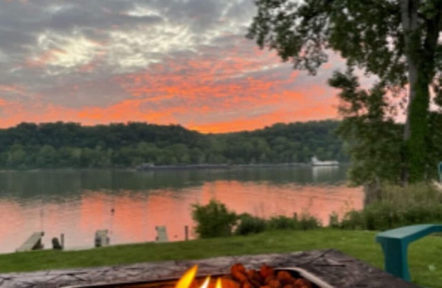 The Riverside Retreat - Your Coastal Getaway