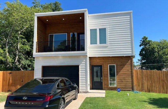 The Suite Spot- Sleeps 7-Only 4 min from downtown
