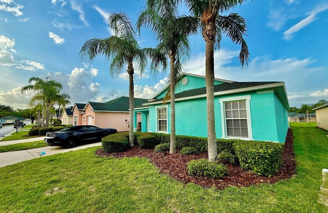 The Summer Palms 5BR Pool Home near Disney Parks