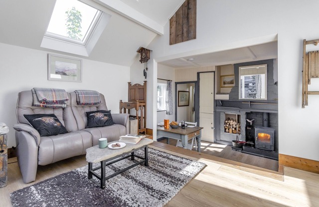 The Tin House - One Bedroom House, Sleeps 2