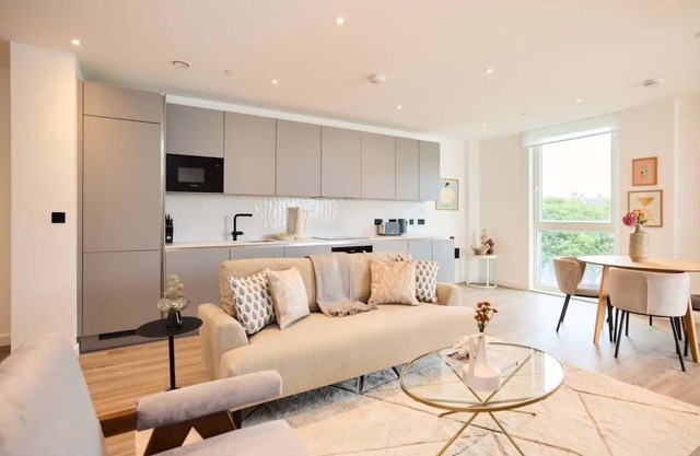 The Tottenham Escape - 2BDR flat with Balcony