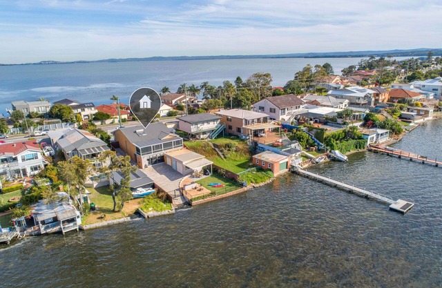 The Toukley Boathouse Direct Waterfront with Boat Ramp and Jetty . nn