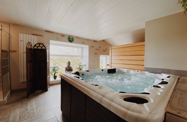 The Villa - Up to 10 people