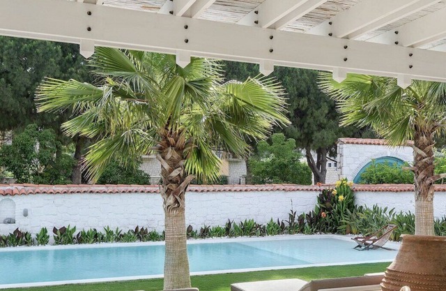 This villa is a 5 bedroom(s), 4.5 bathrooms, located in Çeşme, İzmir.