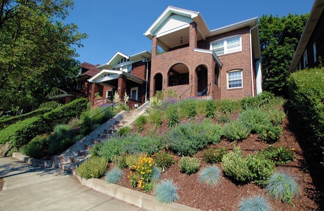 Thoughtful, Furnished, Convenient in Squirrel Hill