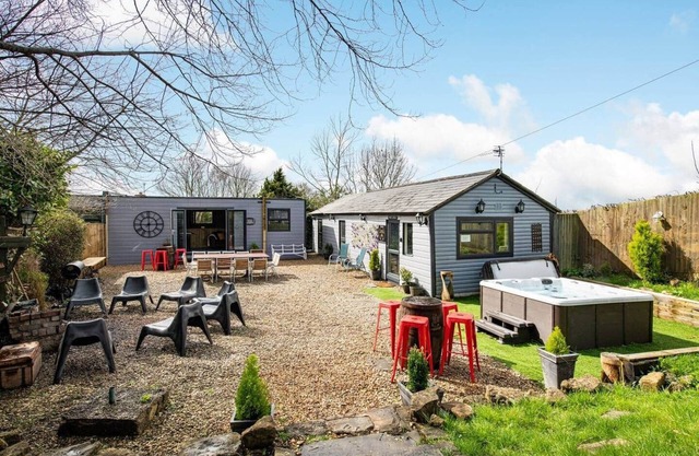 Three Log Cabins, Sleeping up to 16 people, including games room