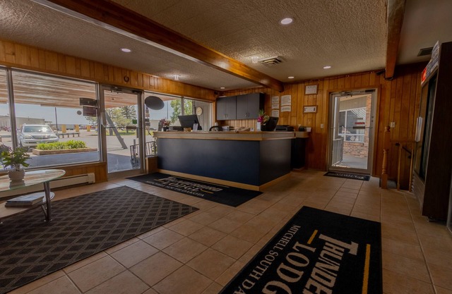 Thunderbird Lodge
