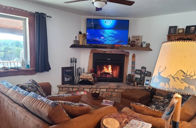 TImberon Condo #1, 1BR, amazing mountain views , Views, Golf Course, Fishing!