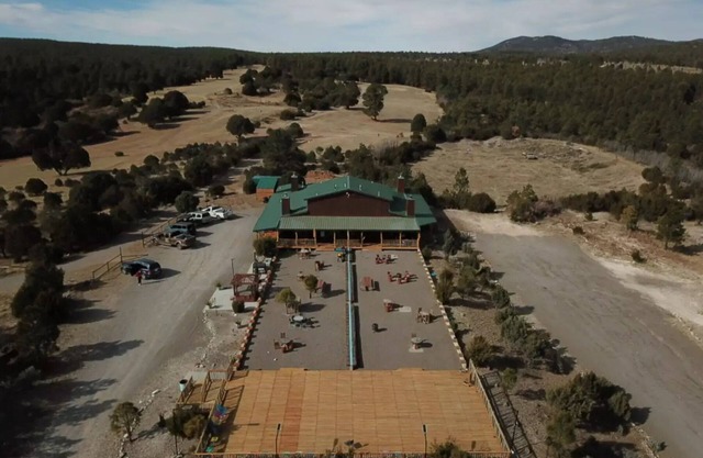 Timberon Condo 1 BR, Rustic and Serene great golf course and mountain views