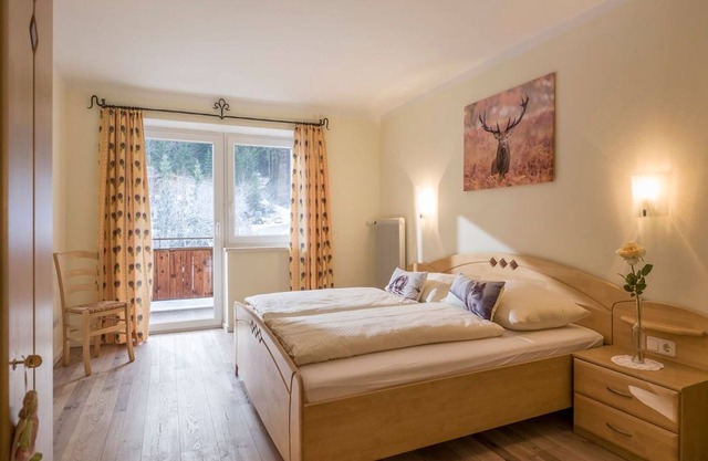 Time out for 2 in Tyrol: Inexpensive holiday apartment 4 in Austria - family paradise MoNi