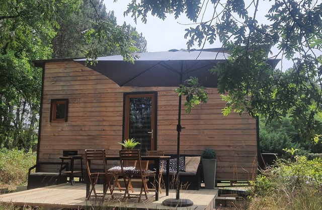 Tinny house Pinsol