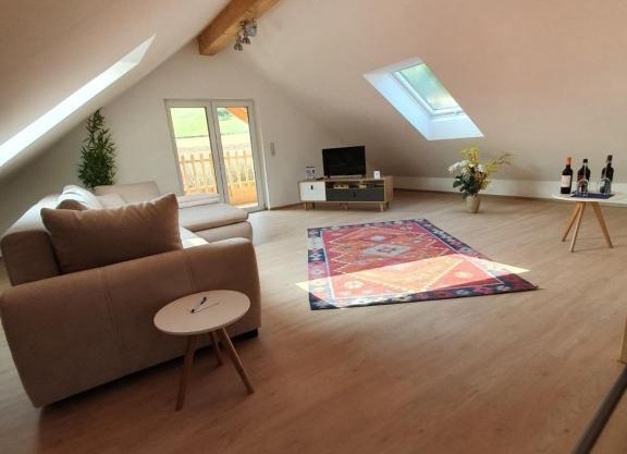 Top Ferienwohnung mit zwei großen Balkonen im Neubau!