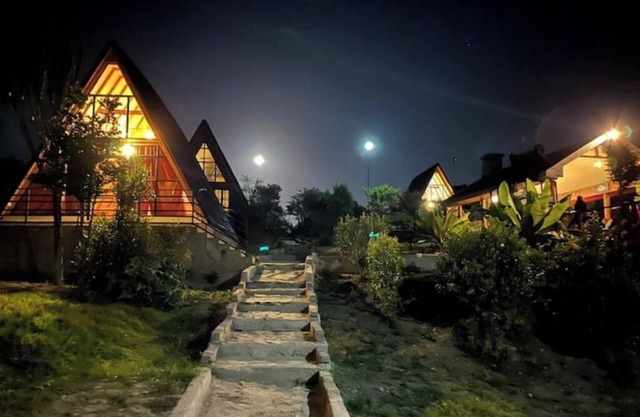 Topi Cottages (Perfect getaway for 3)