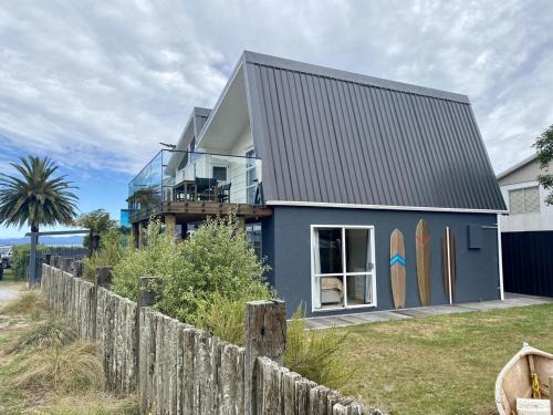 Totara Bach