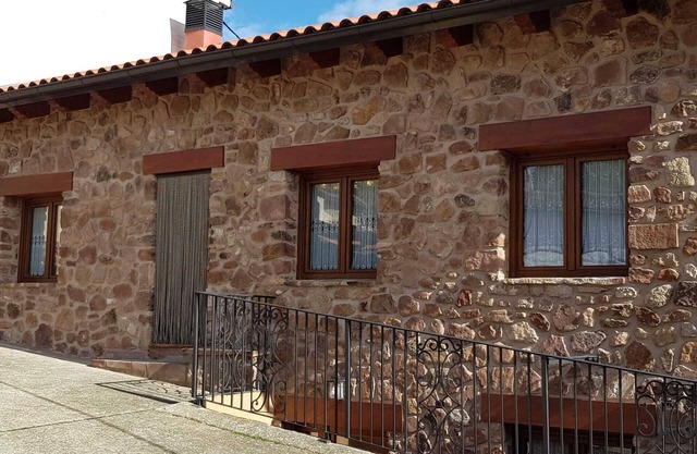 Tourist house adapted for handicapped people. Groups between 12/14 people.