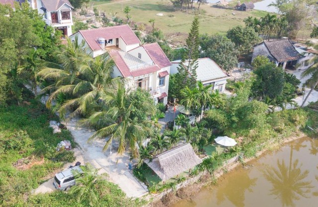 Tra Que Riverside Homestay