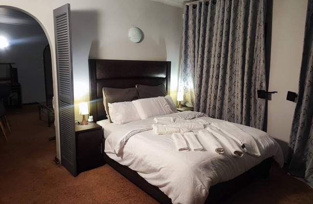 Tranquil cottage with WiFi and pool in Boksburg; Home away from home.