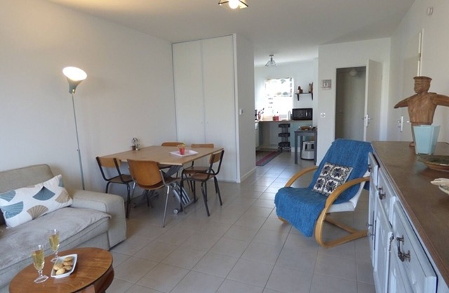 Tranquille Maison 2 Chambres, Proche Mer et Golf, à 8km de La Rochelle