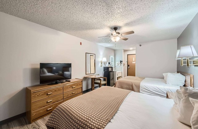 Travelodge by Wyndham Longmont