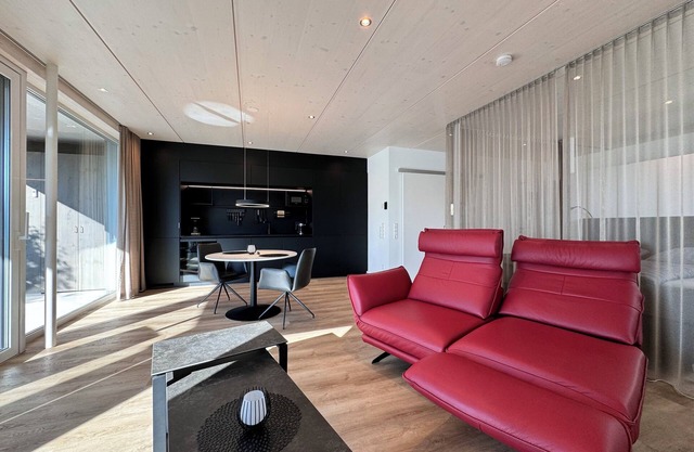 Treasure chest apartment 3