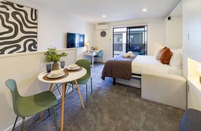 Trendy Central City Studio Stay