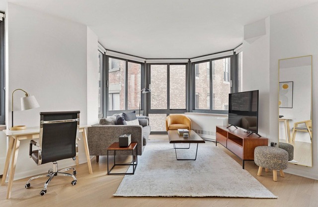 Tribeca Studio w/Gym + Pool by Blueground