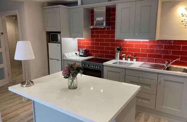 Trinity Apartments Four 1-Bedroom Apts Waterford City Centre