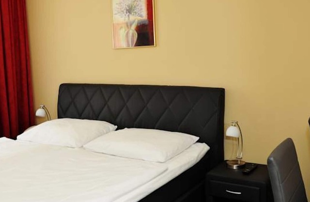 Triple room with shower, toilet - Ganslhof, hotel