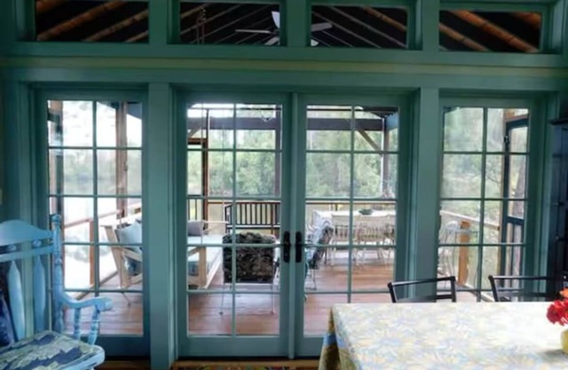 Turtle Pond cabin in Apalachicola with WiFi, Pet Friendly, Couples Retreat