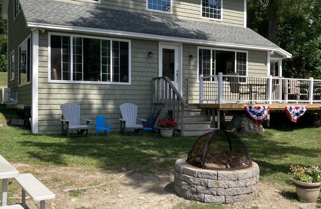 Two Cottages at Waters Edge with Spectacular View of Water and Mountains