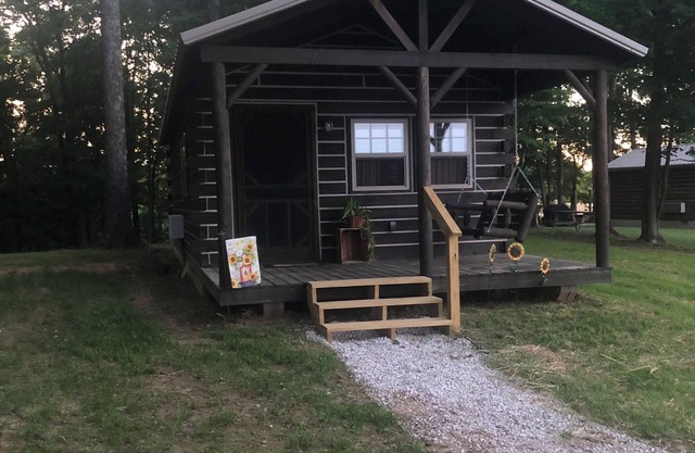 Two furnished cabins open all year, minutes from Patoka Lake, Crawford County